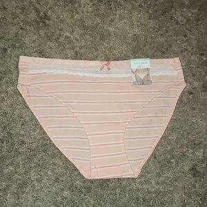 Juniors' Saint Eve Lace-Inset Bikini Panty Size M